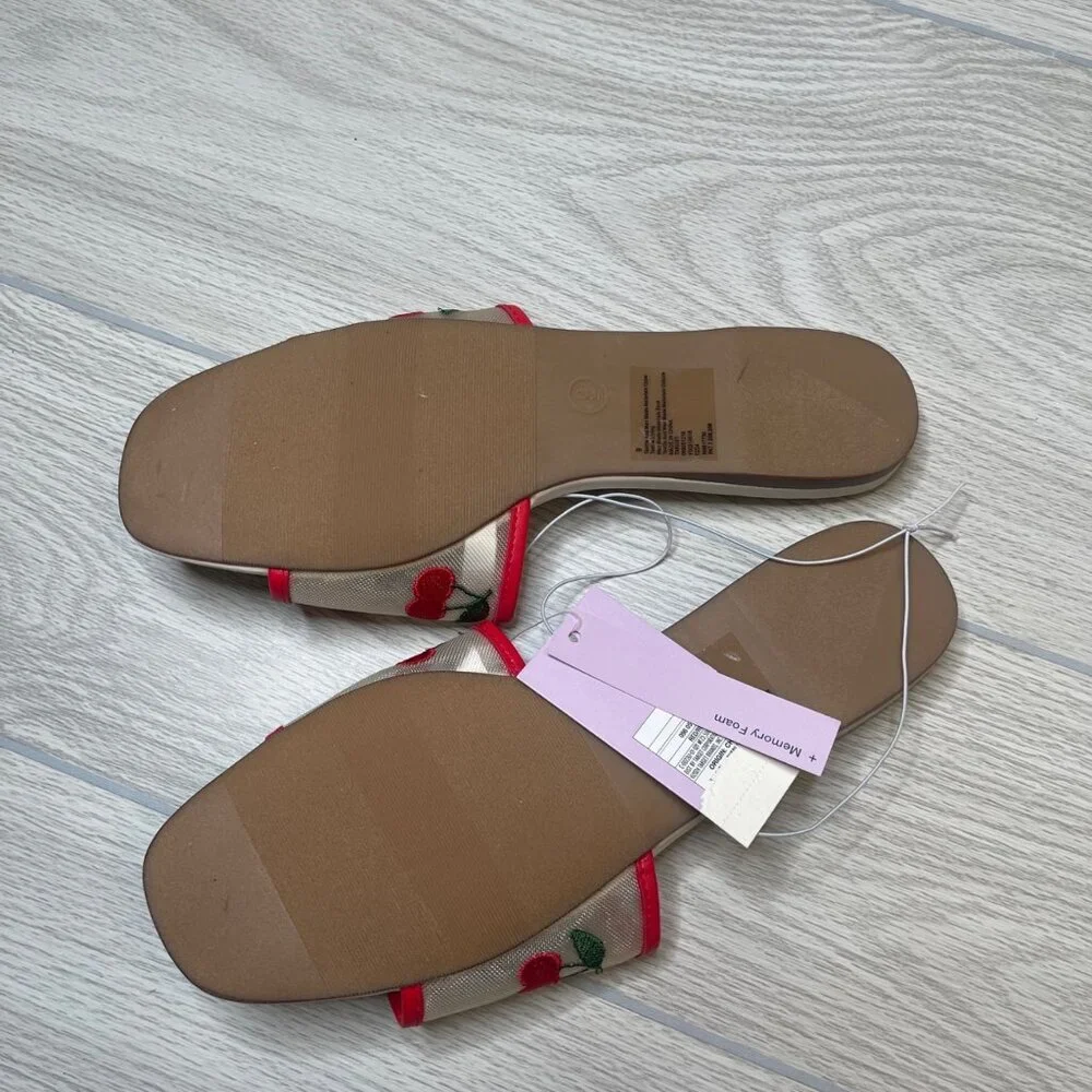Wild Fable Cherry Embroidered White Mesh Red Trim Slip On Flat Slides size 9 New